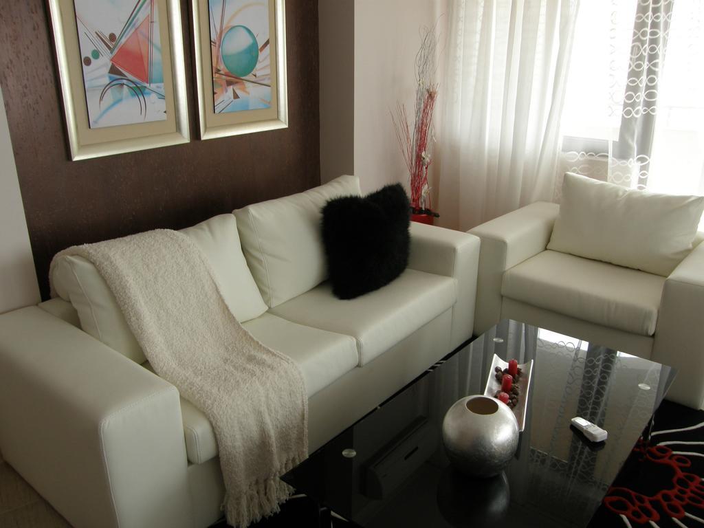 Aparthotel Regina Mare Tsarevo Bilik gambar
